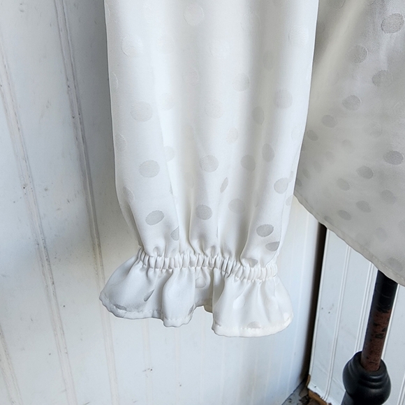Ann Taylor Polka Dot Long Sleeve Blouse Satin Dots Ivory Off White Ruffle Neck M - Picture 6 of 11